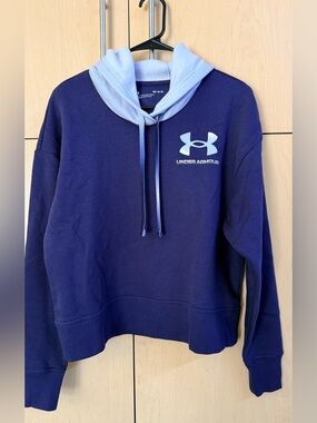 UNDER ARMOUR Women’s Cropped Navy and Light Blue Pullover Hoodie